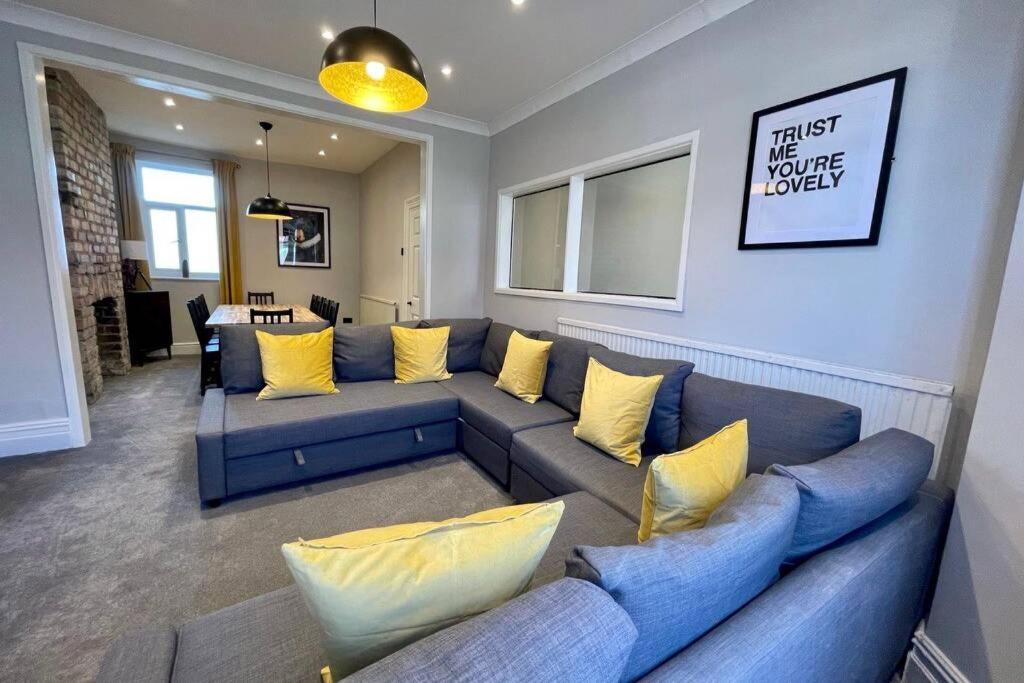 Large House Near Victoria Park For Groups, 10 Mins Bus To City Centre Cardiff Eksteriør bilde