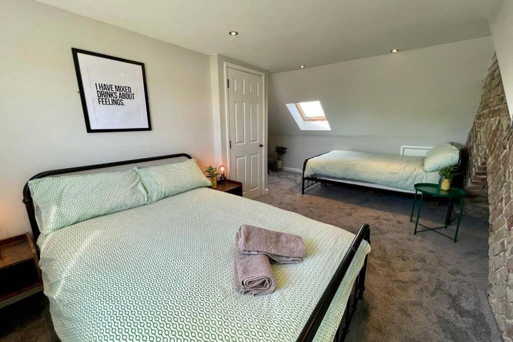 Large House Near Victoria Park For Groups, 10 Mins Bus To City Centre Cardiff Eksteriør bilde